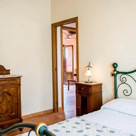 Villa Vinciluna 4, Emma