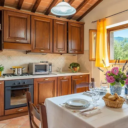 Villa Vinciluna 4, Emma *