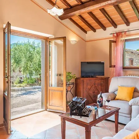 Vinciluna 4, Emma Villa Cortona