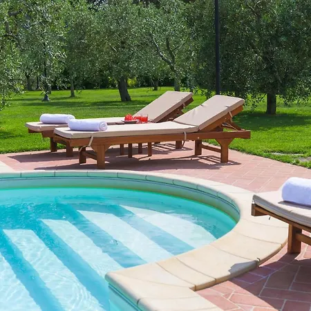 Vinciluna 4, Emma Villa Cortona