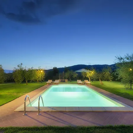 Vinciluna 4, Emma Cortona