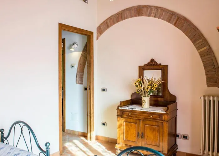 Villa Vinciluna 4, Emma Cortona