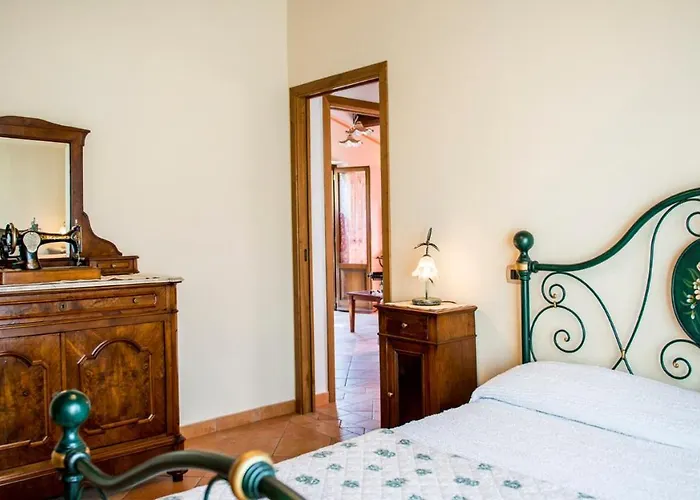 Villa Vinciluna 4, Emma