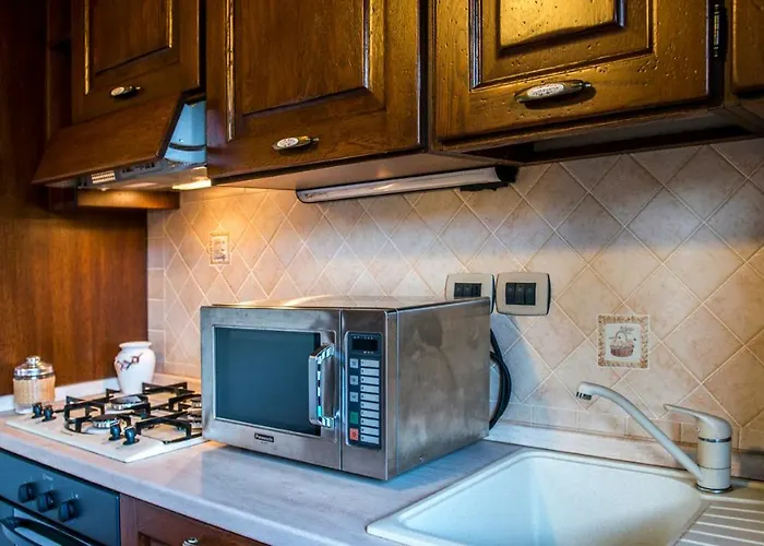 Vinciluna 4, Emma Villa Cortona