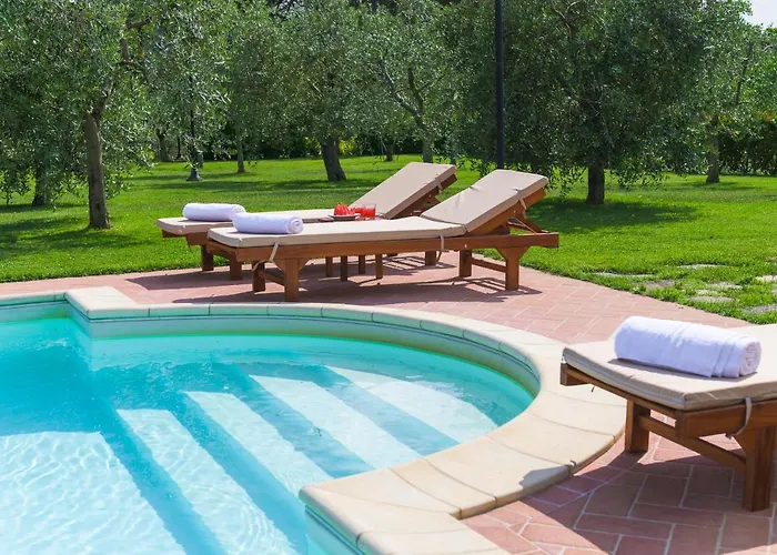 Vinciluna 4, Emma Villa Cortona